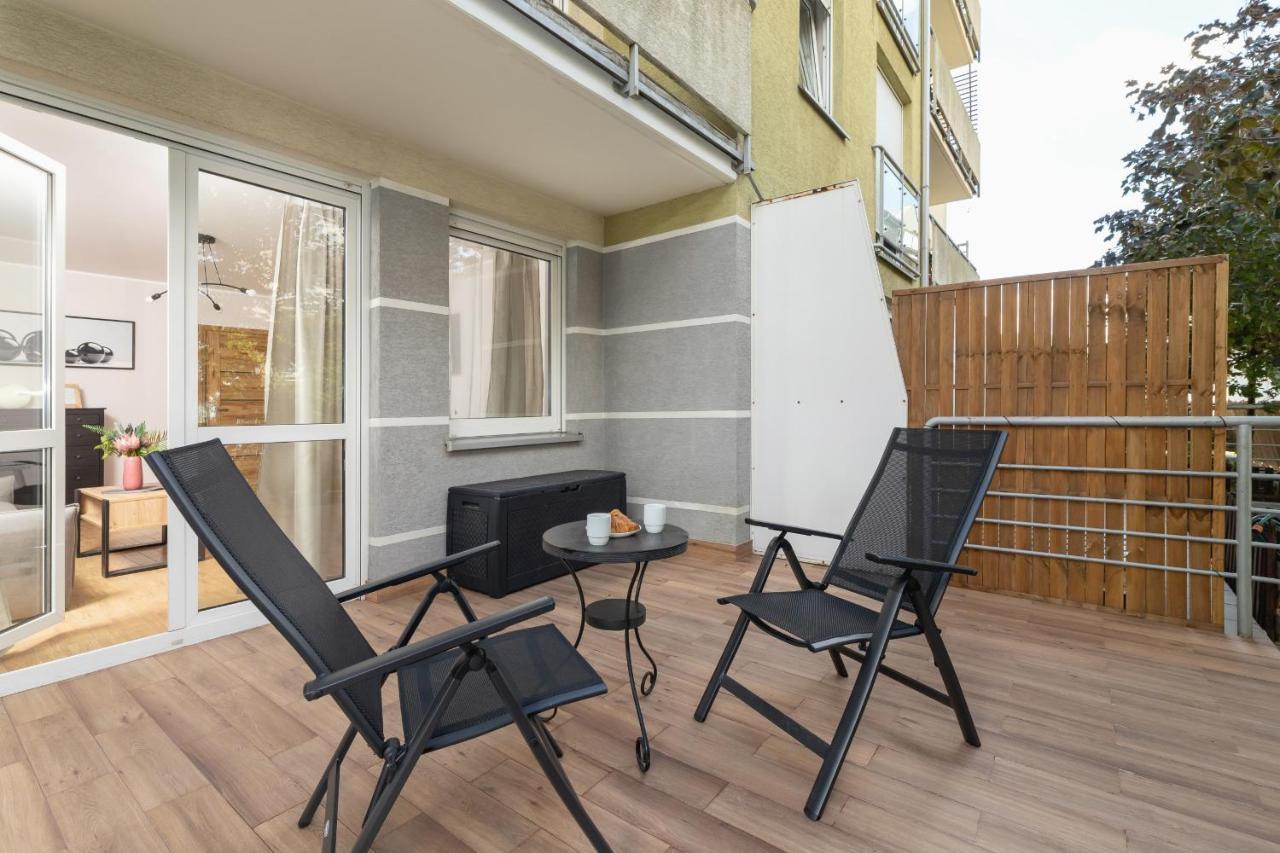 Pleasant Apartment With Terrace Cracow By Noclegi Renters クラクフ エクステリア 写真