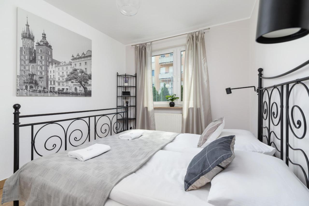 Pleasant Apartment With Terrace Cracow By Noclegi Renters クラクフ エクステリア 写真