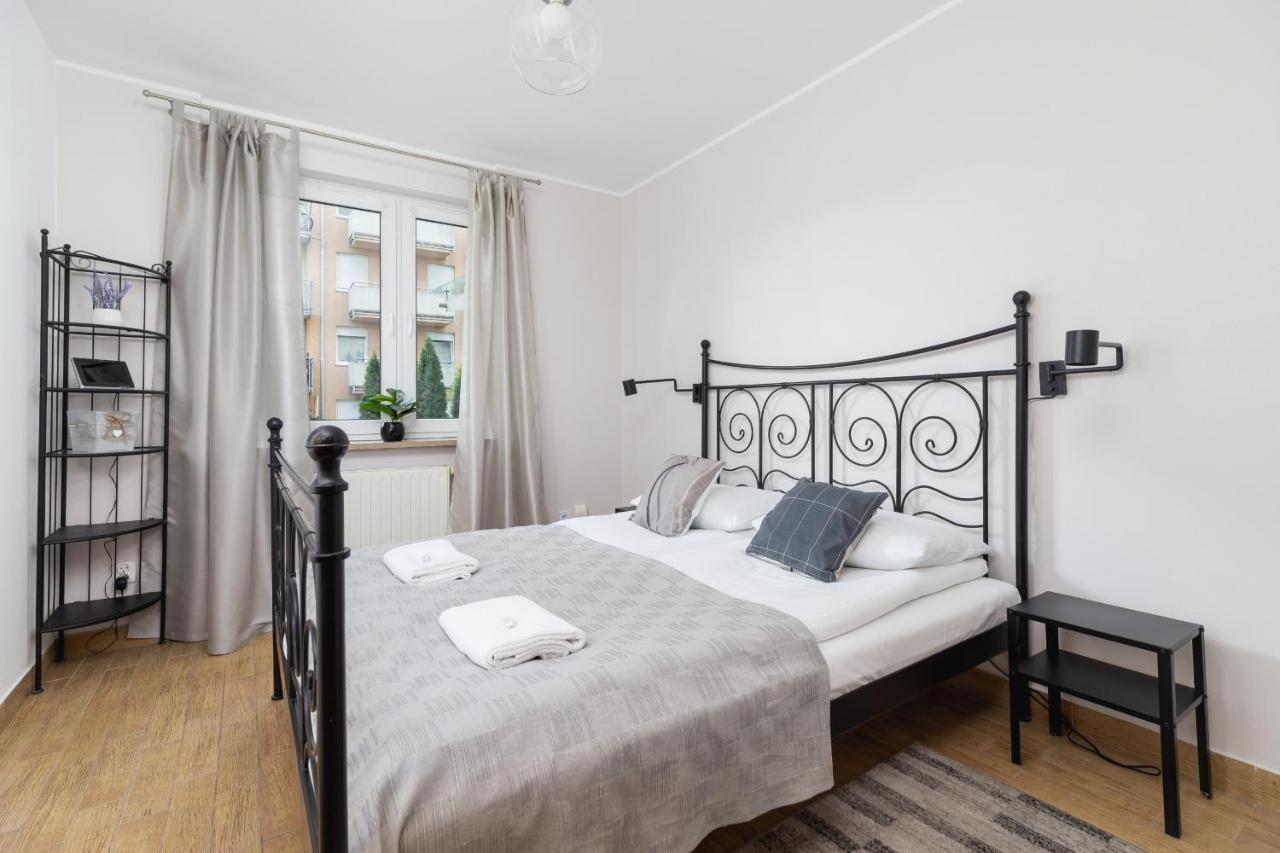 Pleasant Apartment With Terrace Cracow By Noclegi Renters クラクフ エクステリア 写真